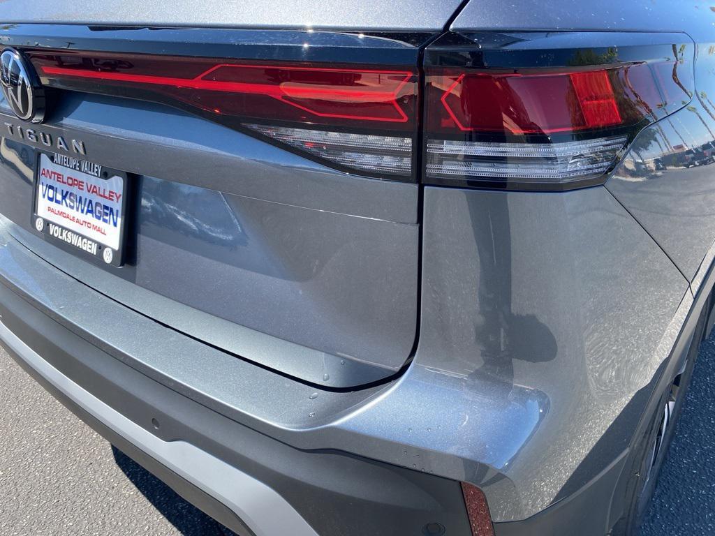 new 2025 Volkswagen Tiguan car, priced at $31,382
