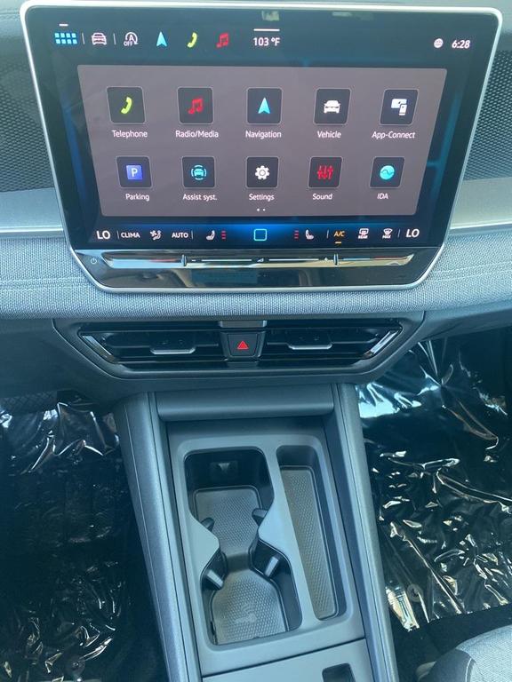 new 2025 Volkswagen Tiguan car, priced at $31,375