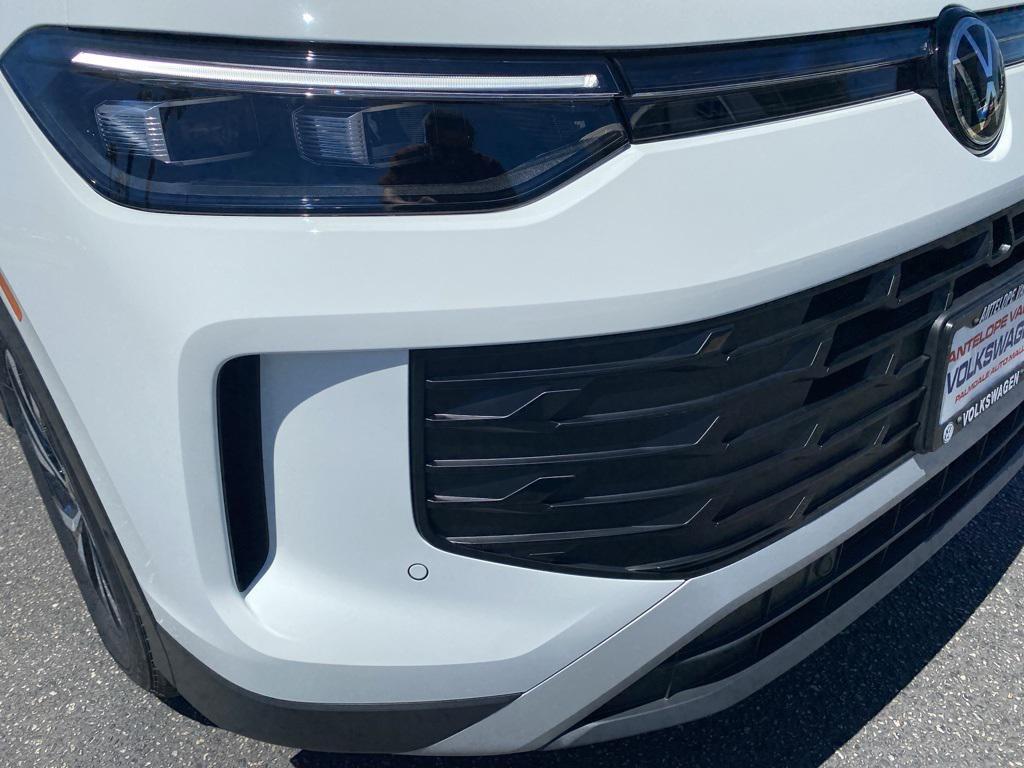 new 2025 Volkswagen Tiguan car, priced at $32,875