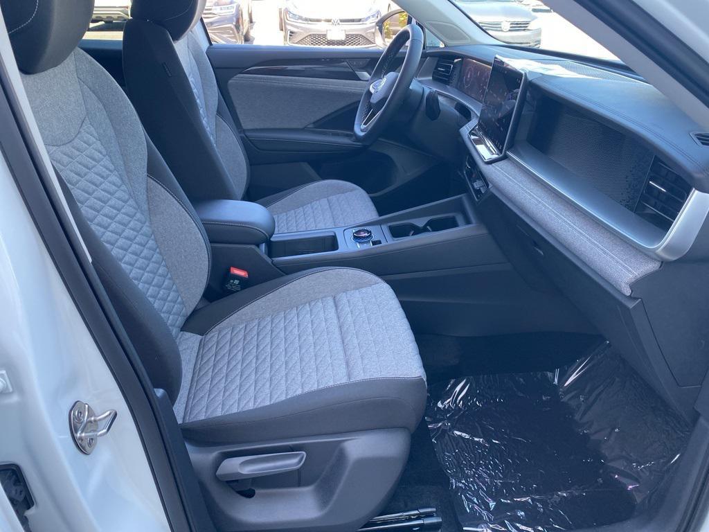 new 2025 Volkswagen Tiguan car, priced at $32,875