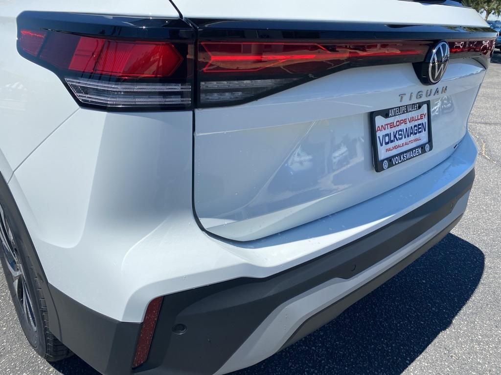 new 2025 Volkswagen Tiguan car, priced at $32,875