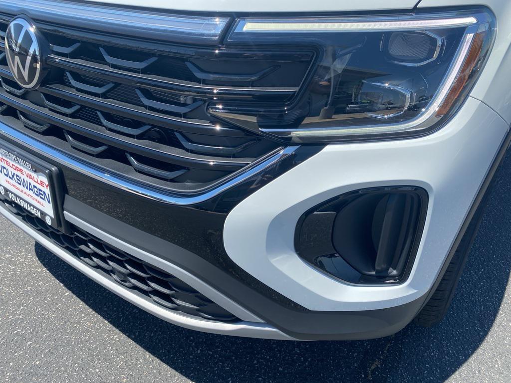 new 2025 Volkswagen Atlas Cross Sport car, priced at $39,206