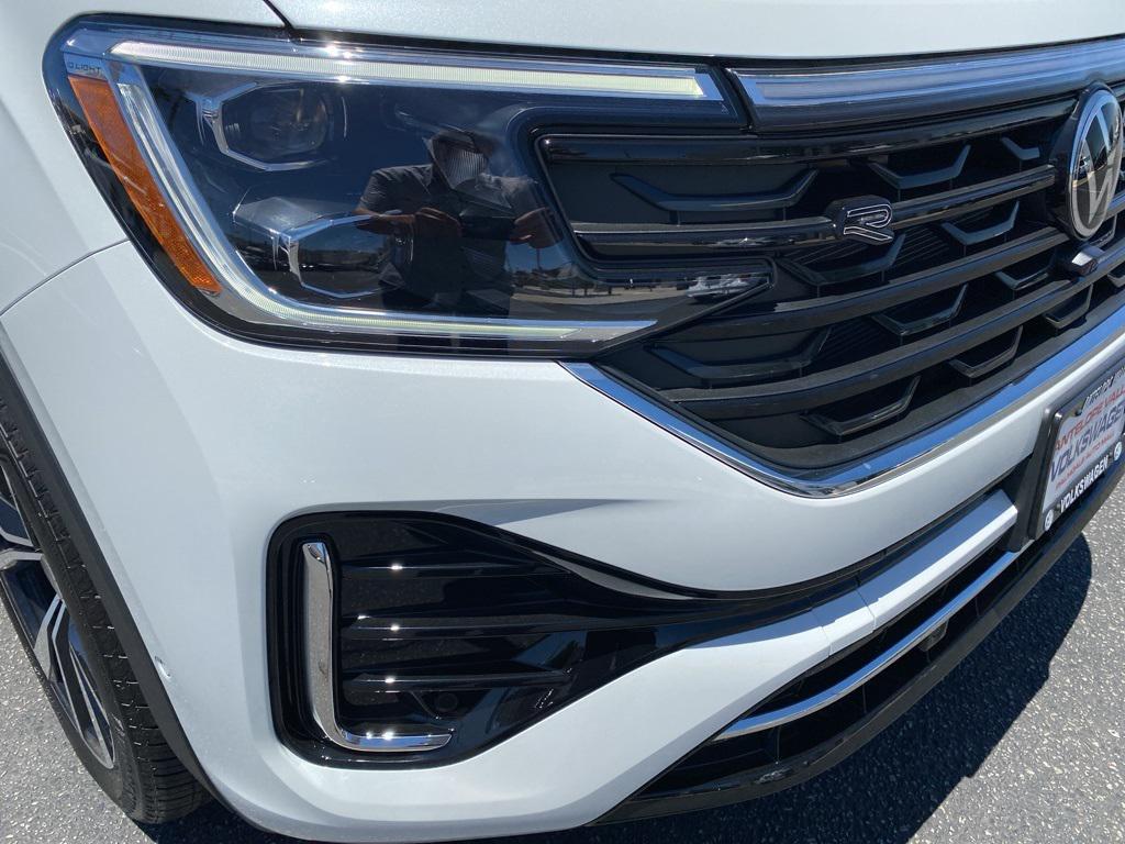 new 2025 Volkswagen Atlas Cross Sport car, priced at $54,646