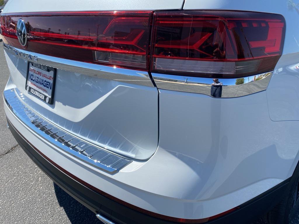new 2026 Volkswagen Atlas car, priced at $41,858