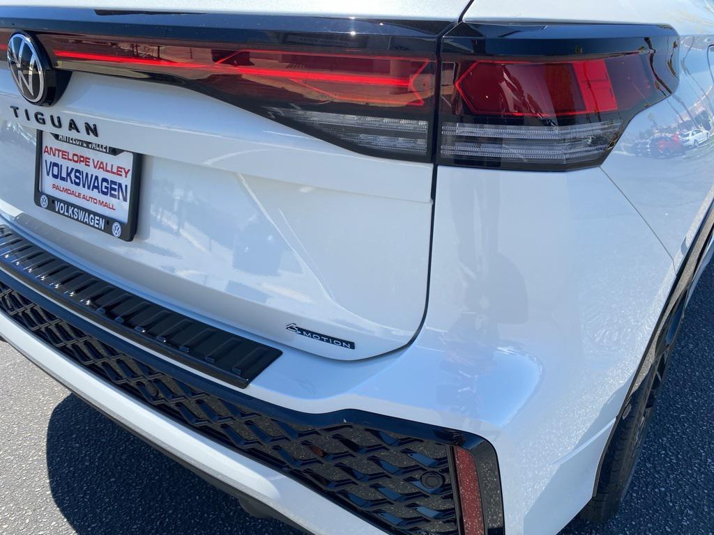 new 2025 Volkswagen Tiguan car, priced at $39,548