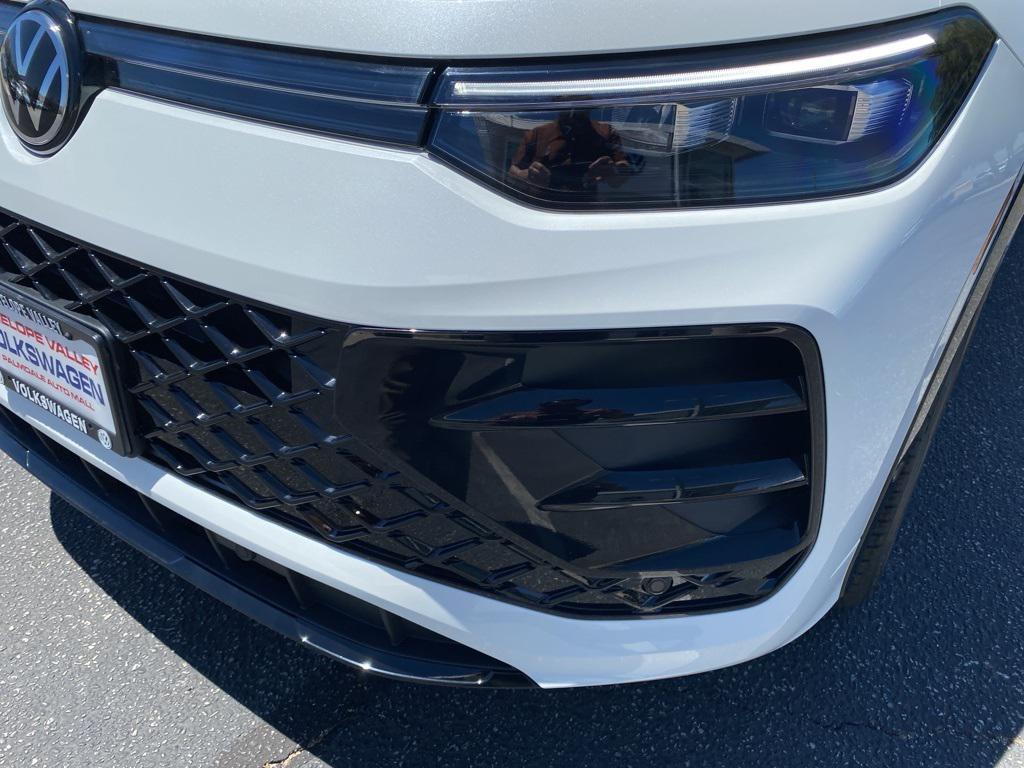 new 2025 Volkswagen Tiguan car, priced at $39,548