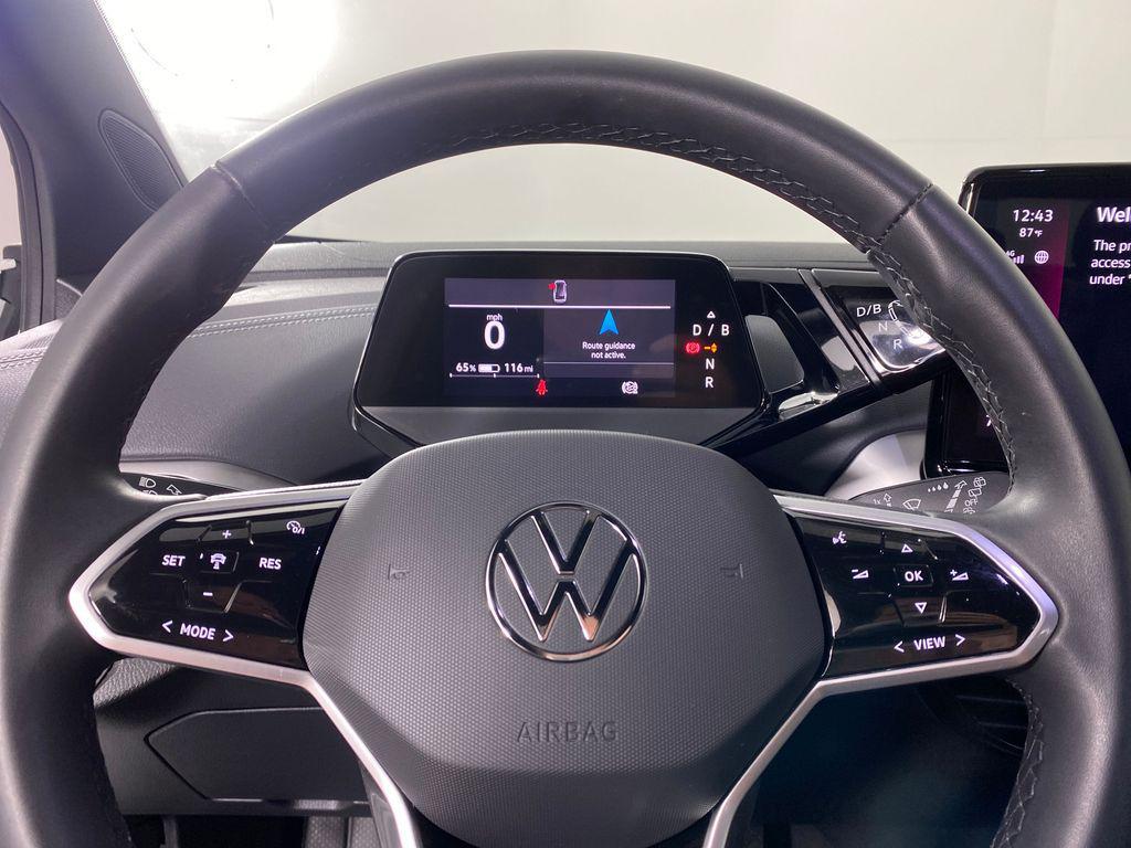 used 2024 Volkswagen ID.4 car, priced at $25,998