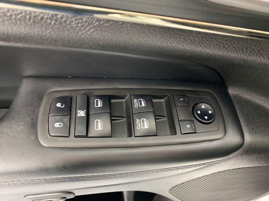 used 2021 Jeep Grand Cherokee car, priced at $28,919