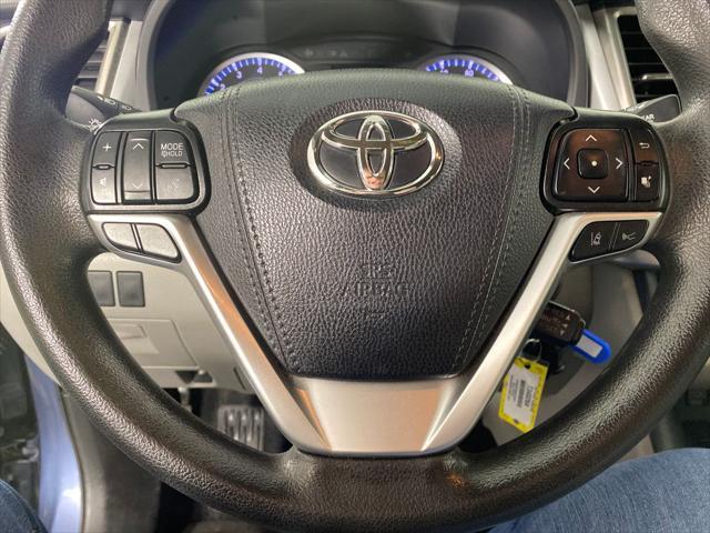 used 2019 Toyota Highlander car, priced at $24,699