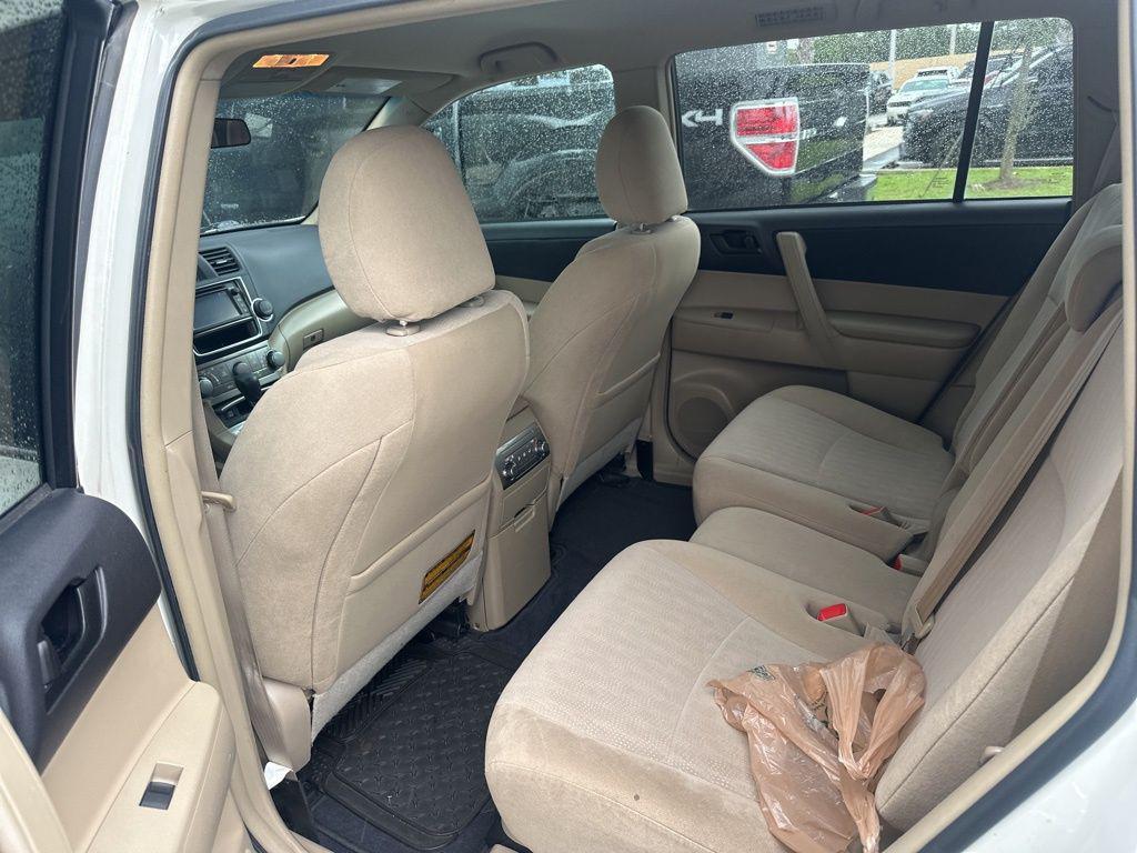 used 2013 Toyota Highlander car, priced at $10,998