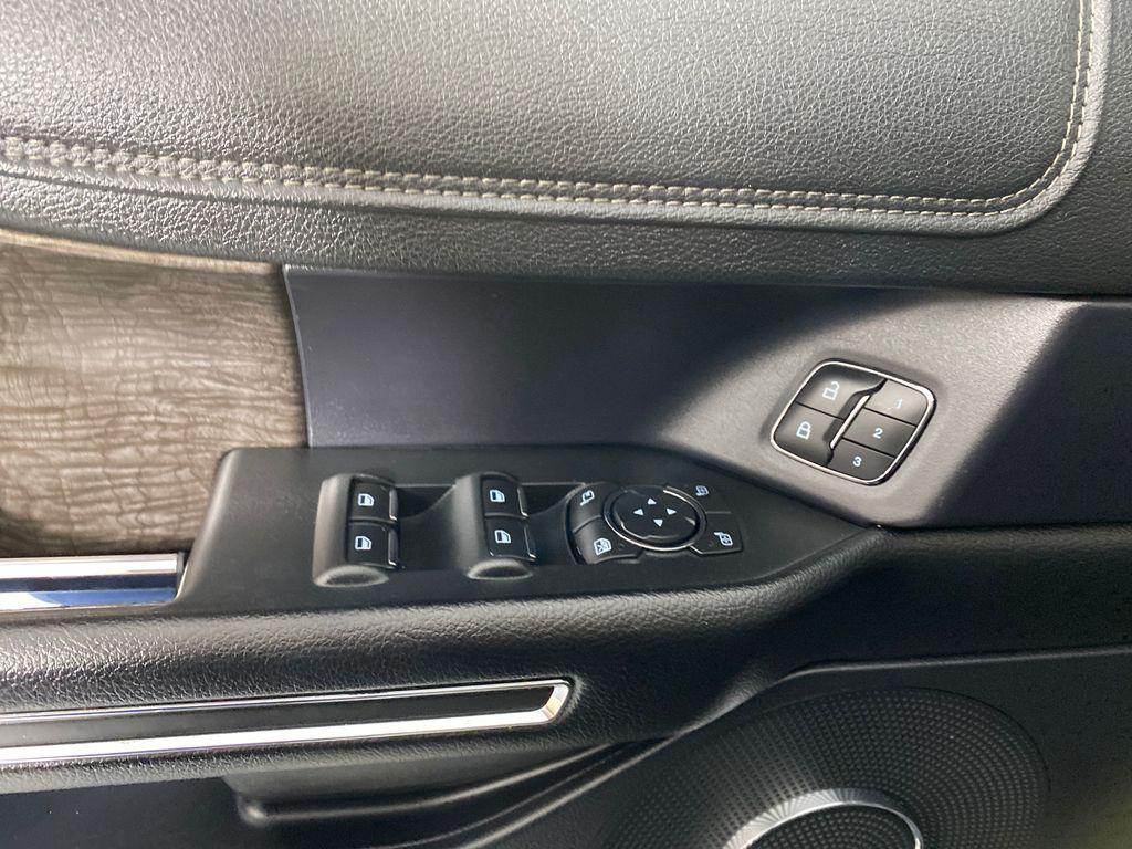 used 2019 Ford Expedition car, priced at $26,995