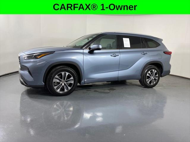 used 2022 Toyota Highlander car, priced at $31,998