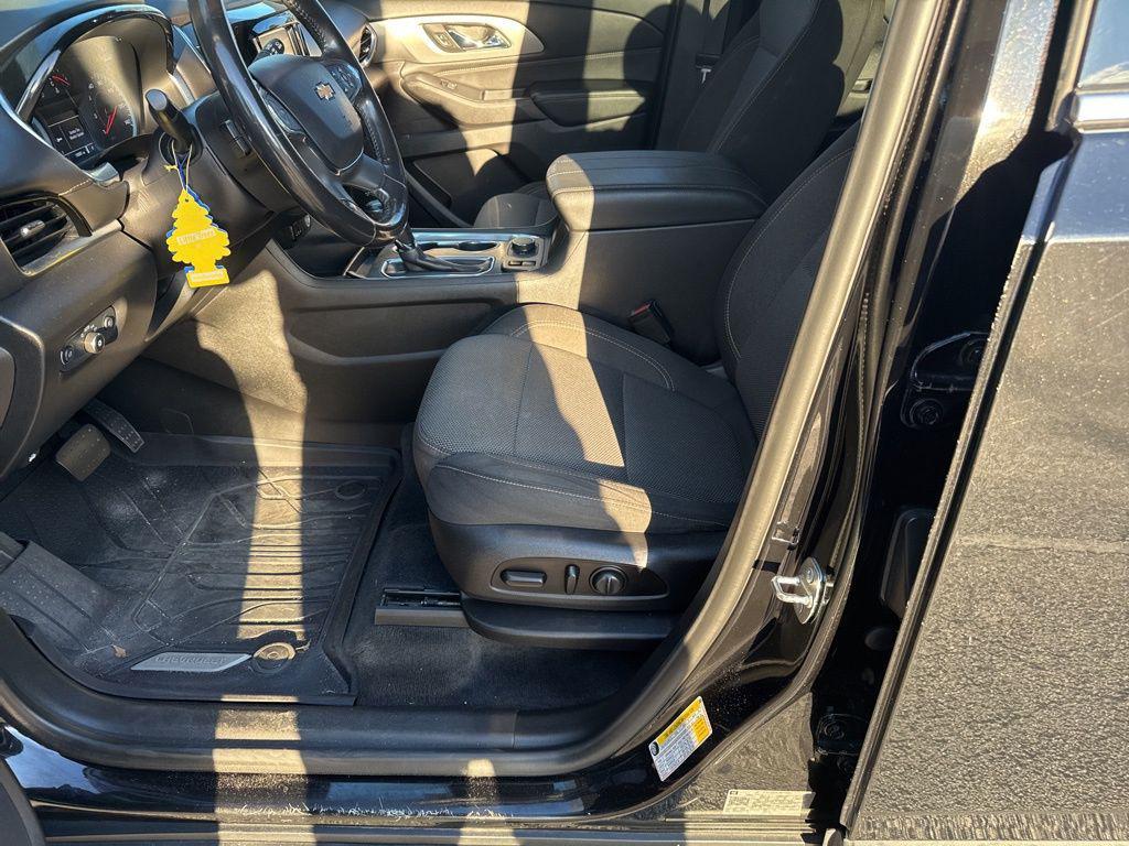 used 2019 Chevrolet Traverse car, priced at $13,998