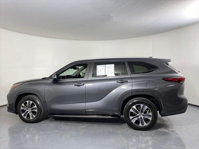 used 2023 Toyota Highlander Hybrid car, priced at $39,498