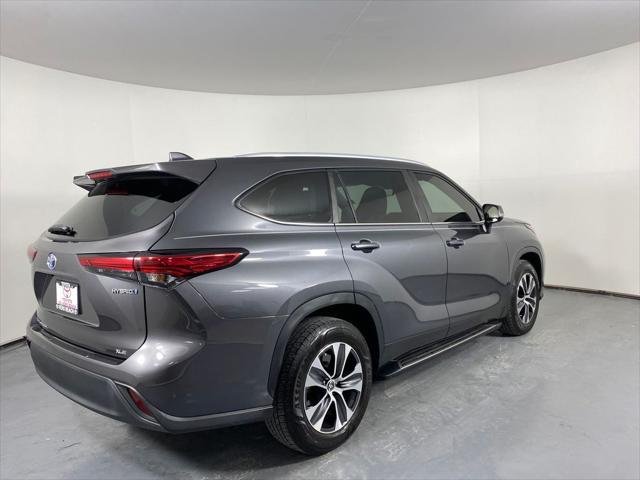 used 2023 Toyota Highlander Hybrid car, priced at $39,498