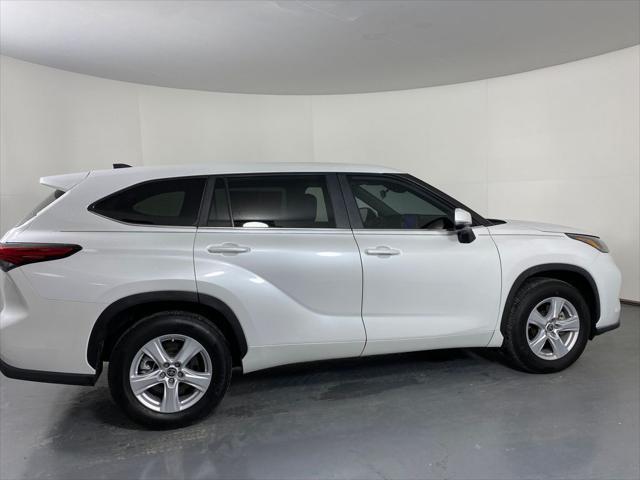 used 2023 Toyota Highlander car, priced at $37,498