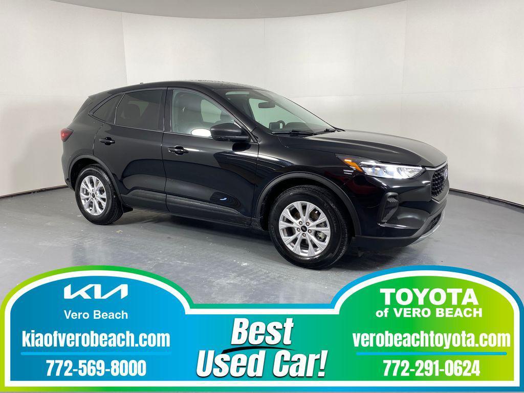 used 2025 Ford Escape car, priced at $21,995