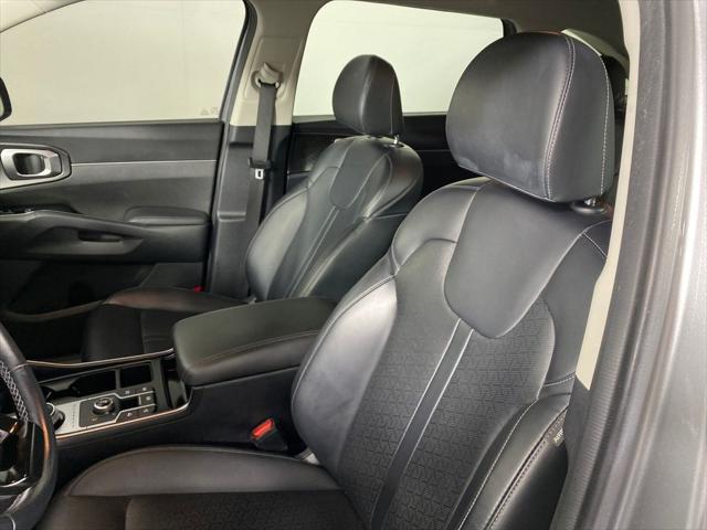 used 2022 Kia Sorento Hybrid car, priced at $23,998