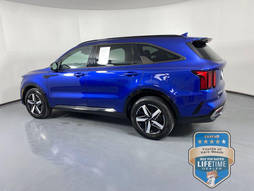 used 2023 Kia Sorento car, priced at $25,998