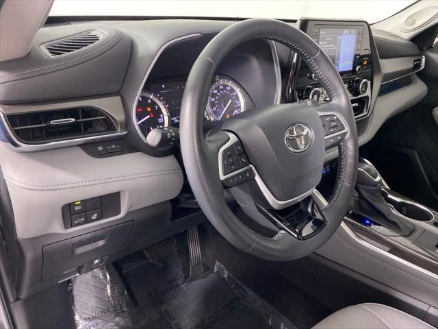 used 2022 Toyota Highlander car, priced at $34,744