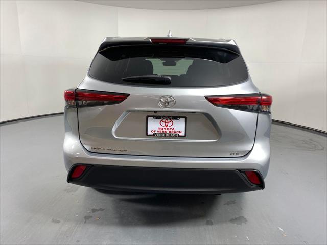 used 2022 Toyota Highlander car, priced at $33,596