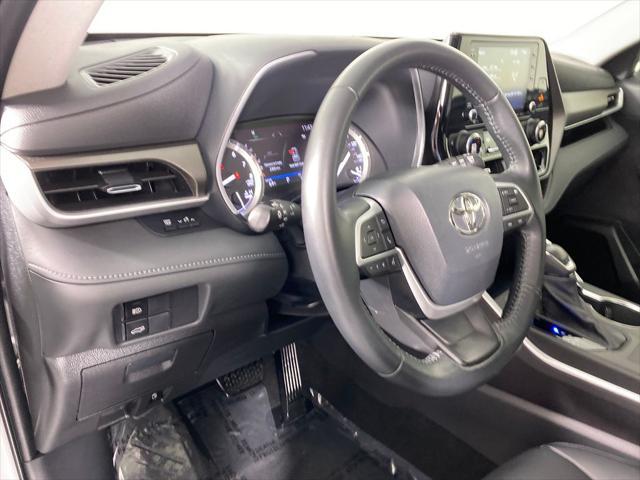 used 2022 Toyota Highlander car, priced at $33,596