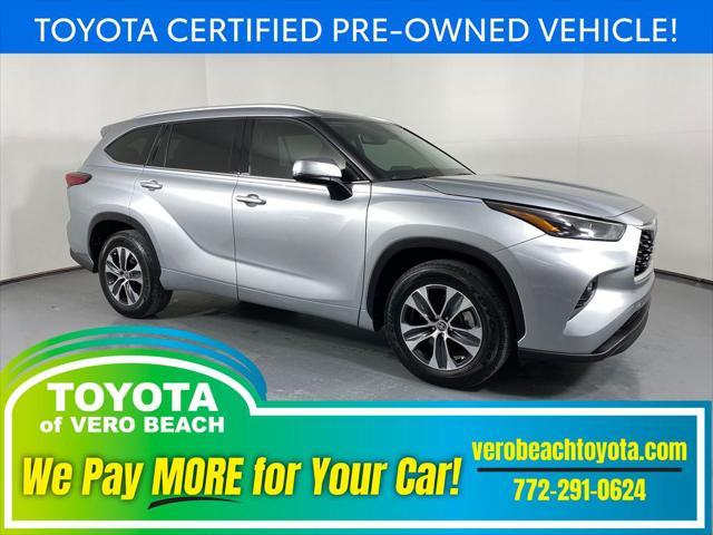 used 2022 Toyota Highlander car, priced at $33,596