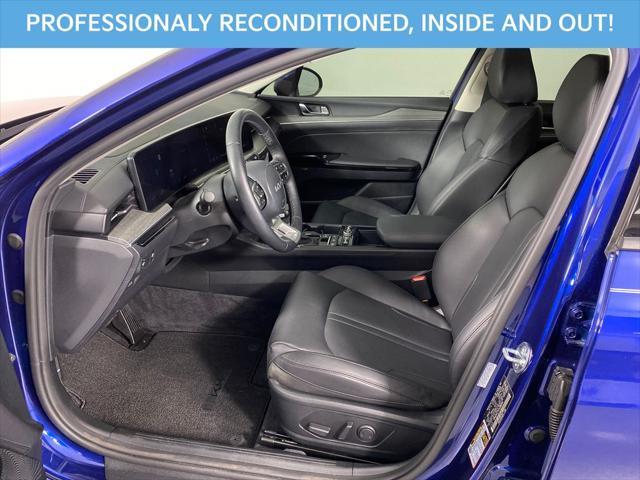 used 2025 Kia K5 car, priced at $28,995