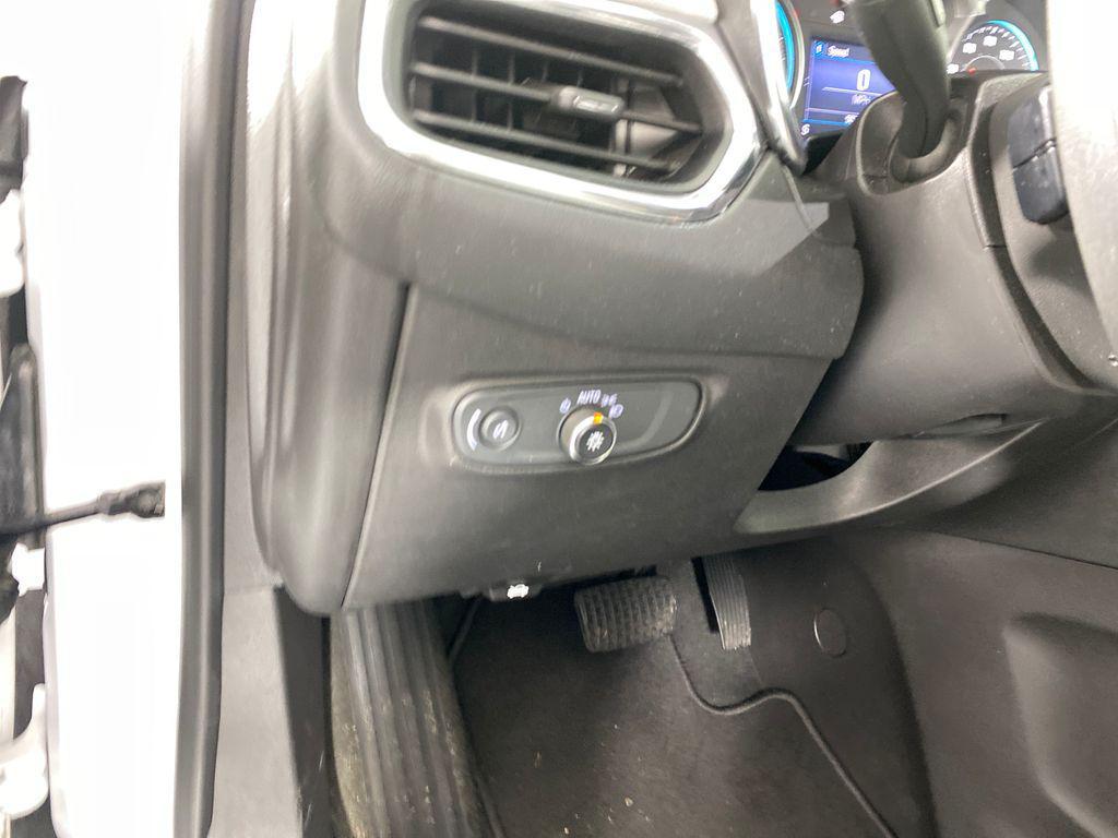 used 2023 Chevrolet Equinox car, priced at $15,989