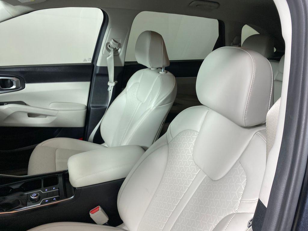 used 2023 Kia Sorento car, priced at $26,998