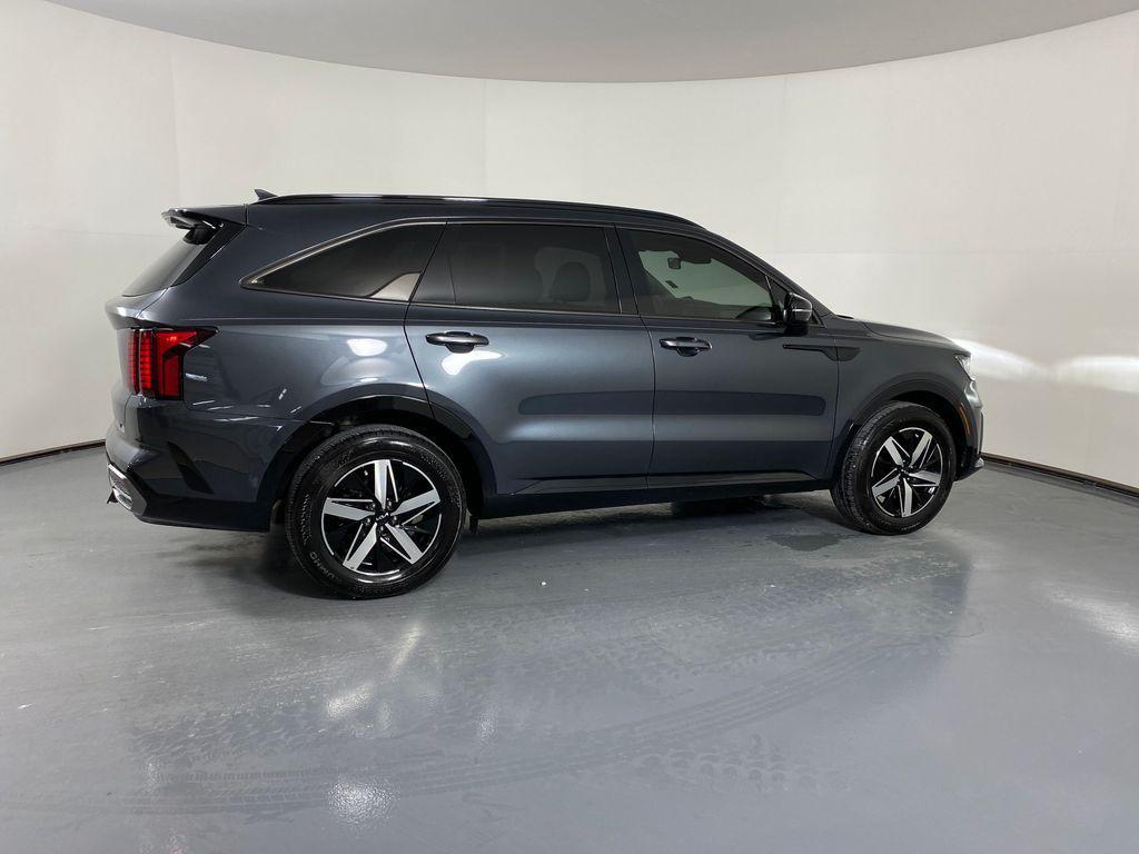 used 2023 Kia Sorento car, priced at $26,998
