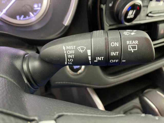 used 2023 Toyota Highlander car, priced at $34,998