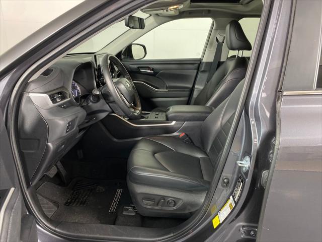 used 2023 Toyota Highlander car, priced at $34,998