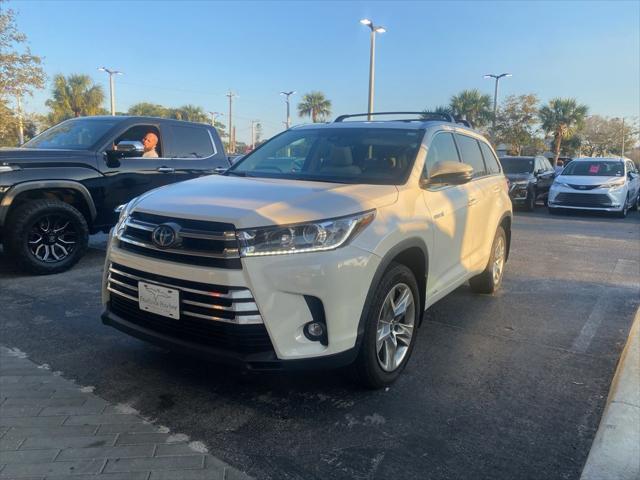 used 2019 Toyota Highlander Hybrid car, priced at $31,998