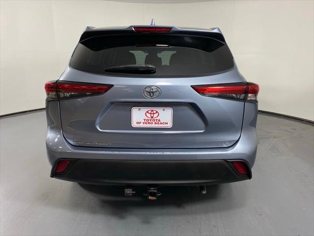 used 2020 Toyota Highlander car, priced at $24,897