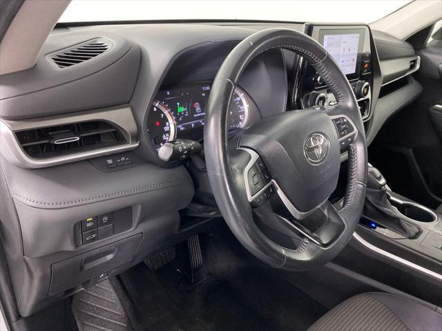 used 2023 Toyota Highlander car, priced at $32,995