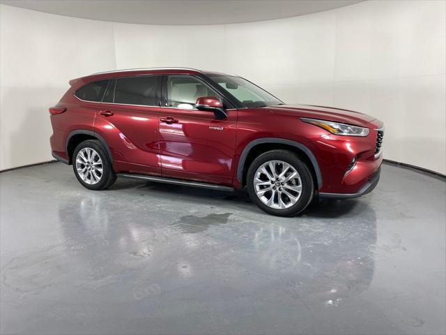 used 2021 Toyota Highlander Hybrid car, priced at $35,892