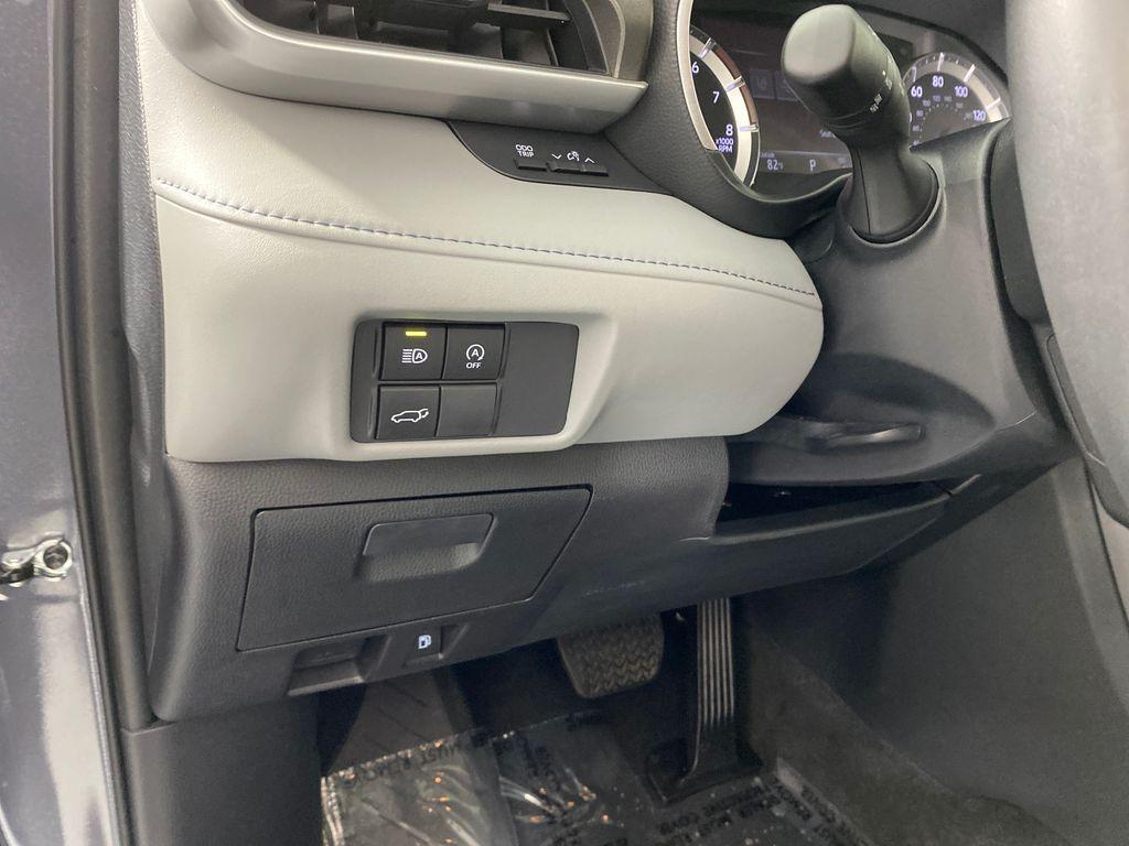 used 2023 Toyota Highlander car, priced at $35,998