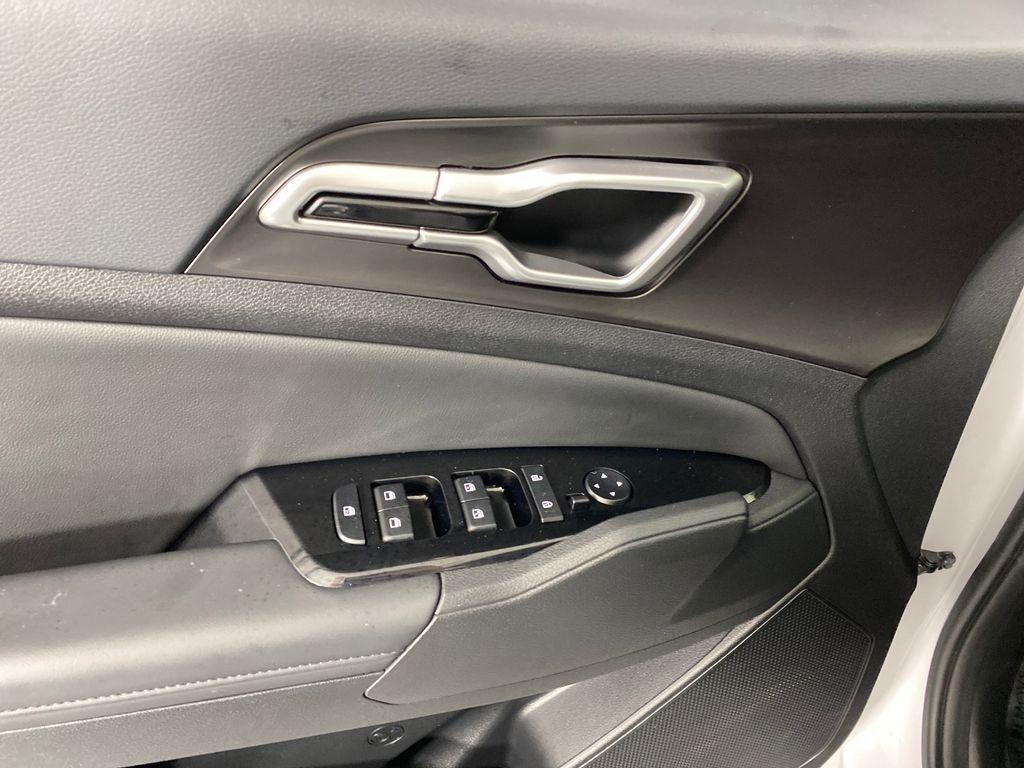 used 2025 Kia Sportage car, priced at $24,998