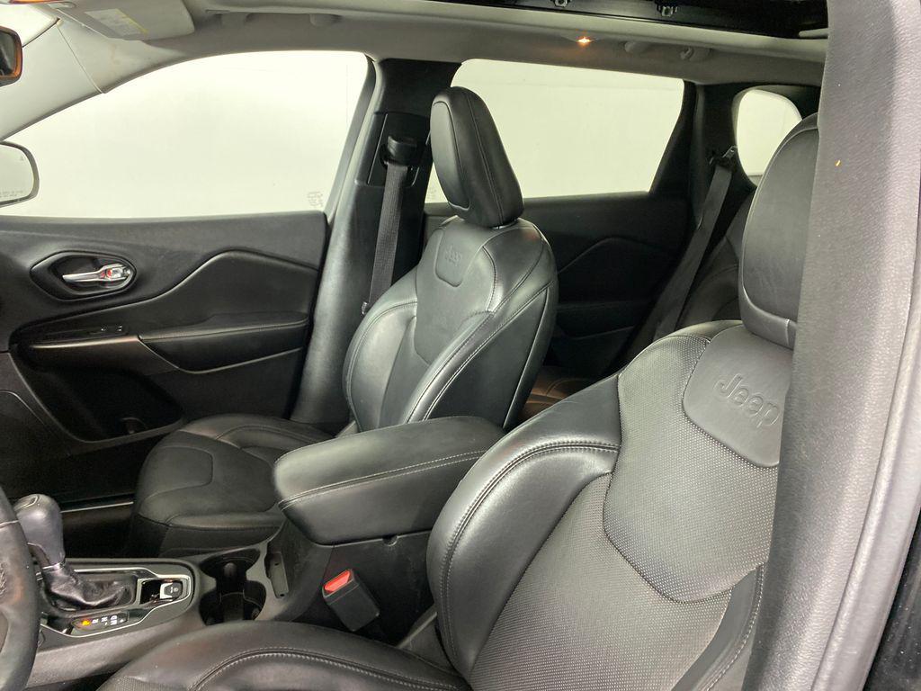 used 2019 Jeep Cherokee car, priced at $13,989