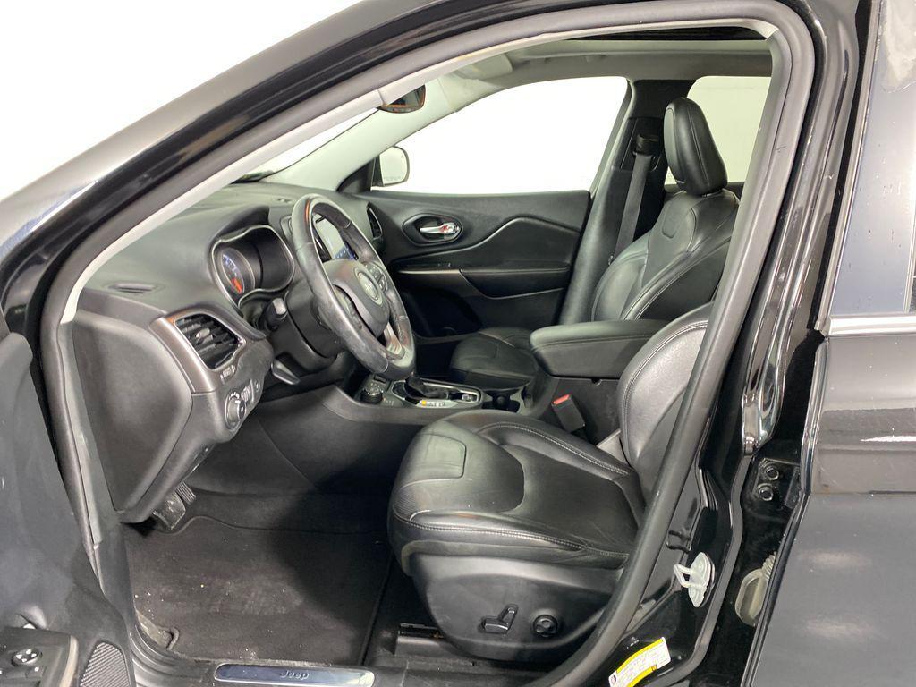 used 2019 Jeep Cherokee car, priced at $13,989