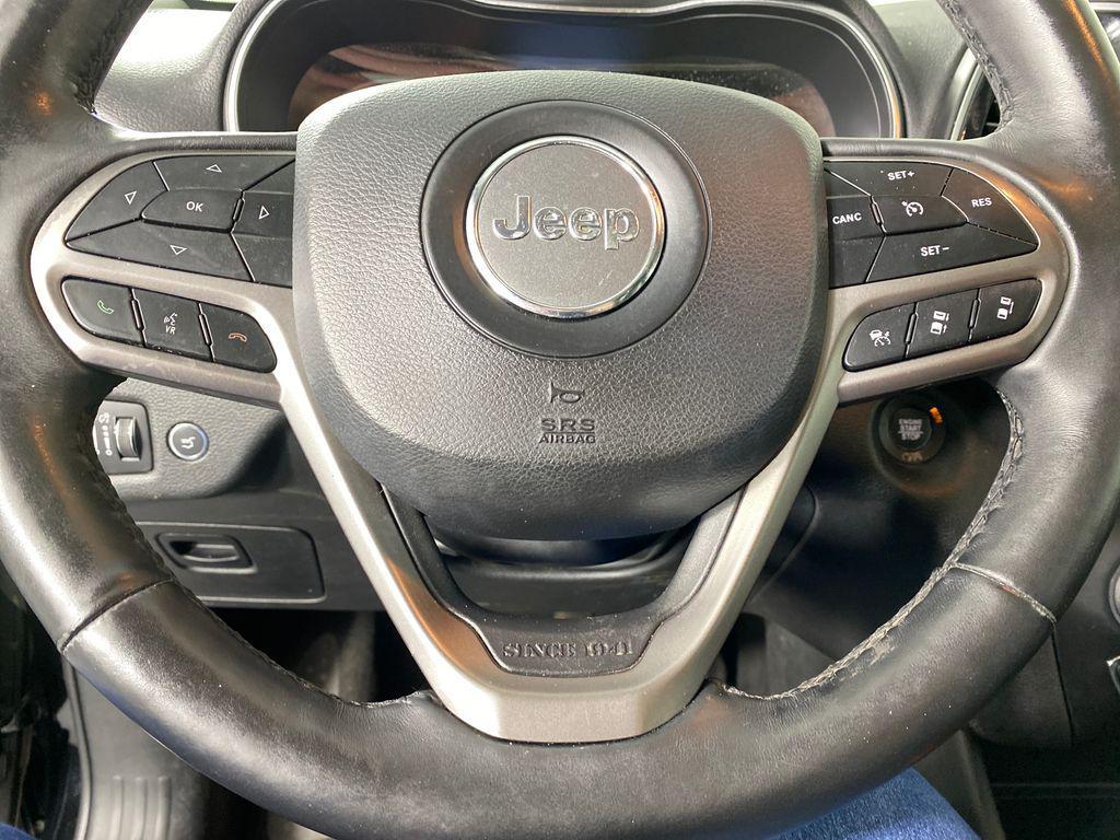 used 2019 Jeep Cherokee car, priced at $13,989