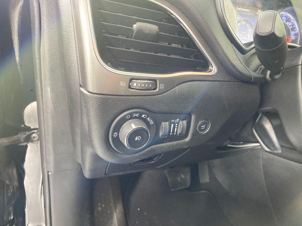 used 2019 Jeep Cherokee car, priced at $13,989