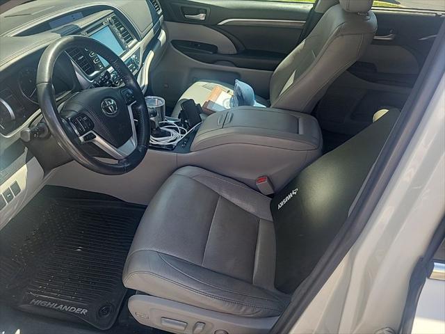 used 2018 Toyota Highlander car, priced at $17,998