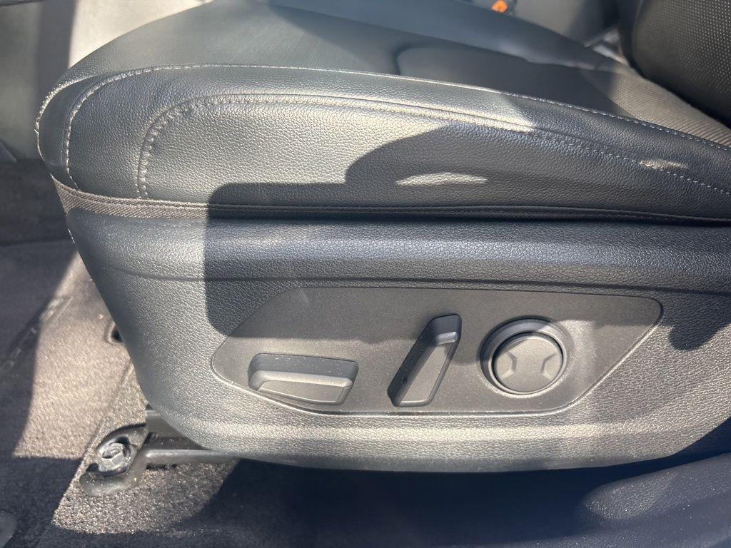 used 2025 Kia Sportage car, priced at $23,999