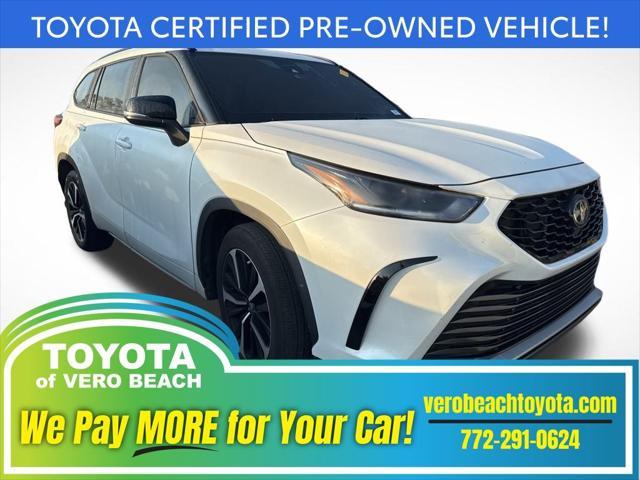 used 2022 Toyota Highlander car, priced at $35,998