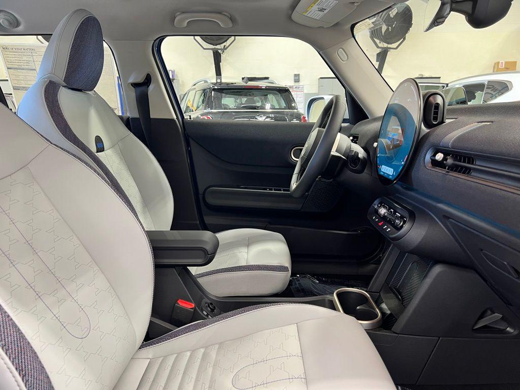 used 2025 MINI Hardtop car, priced at $29,895