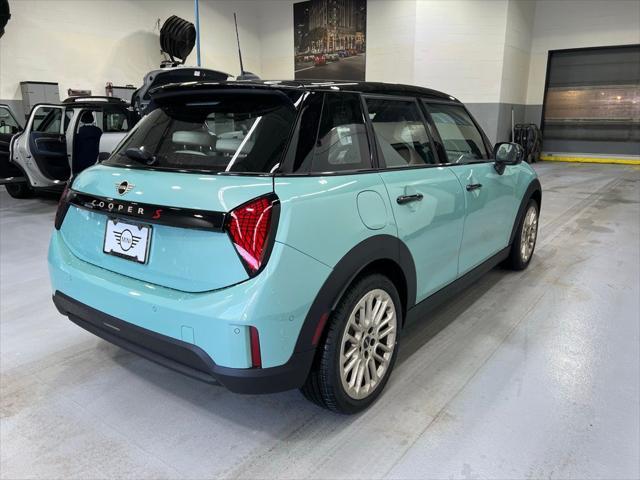 new 2025 MINI Hardtop car, priced at $39,455