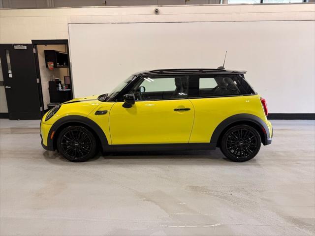 used 2024 MINI Hardtop car, priced at $27,999
