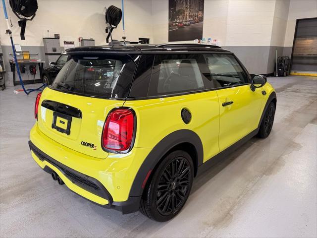 used 2024 MINI Hardtop car, priced at $27,999